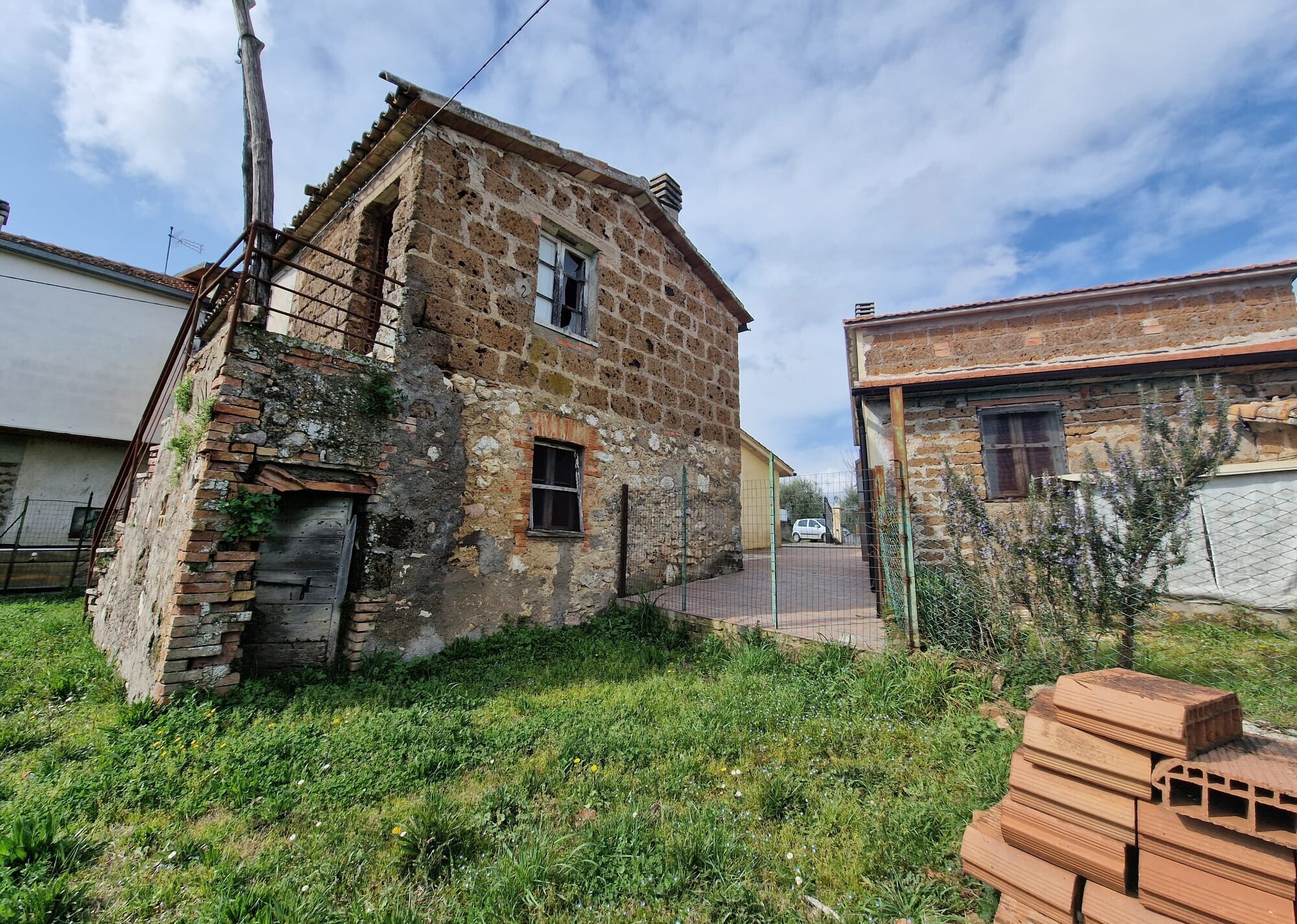 Casa indipendente da ristrutturare in via valle molina, Montecastrilli