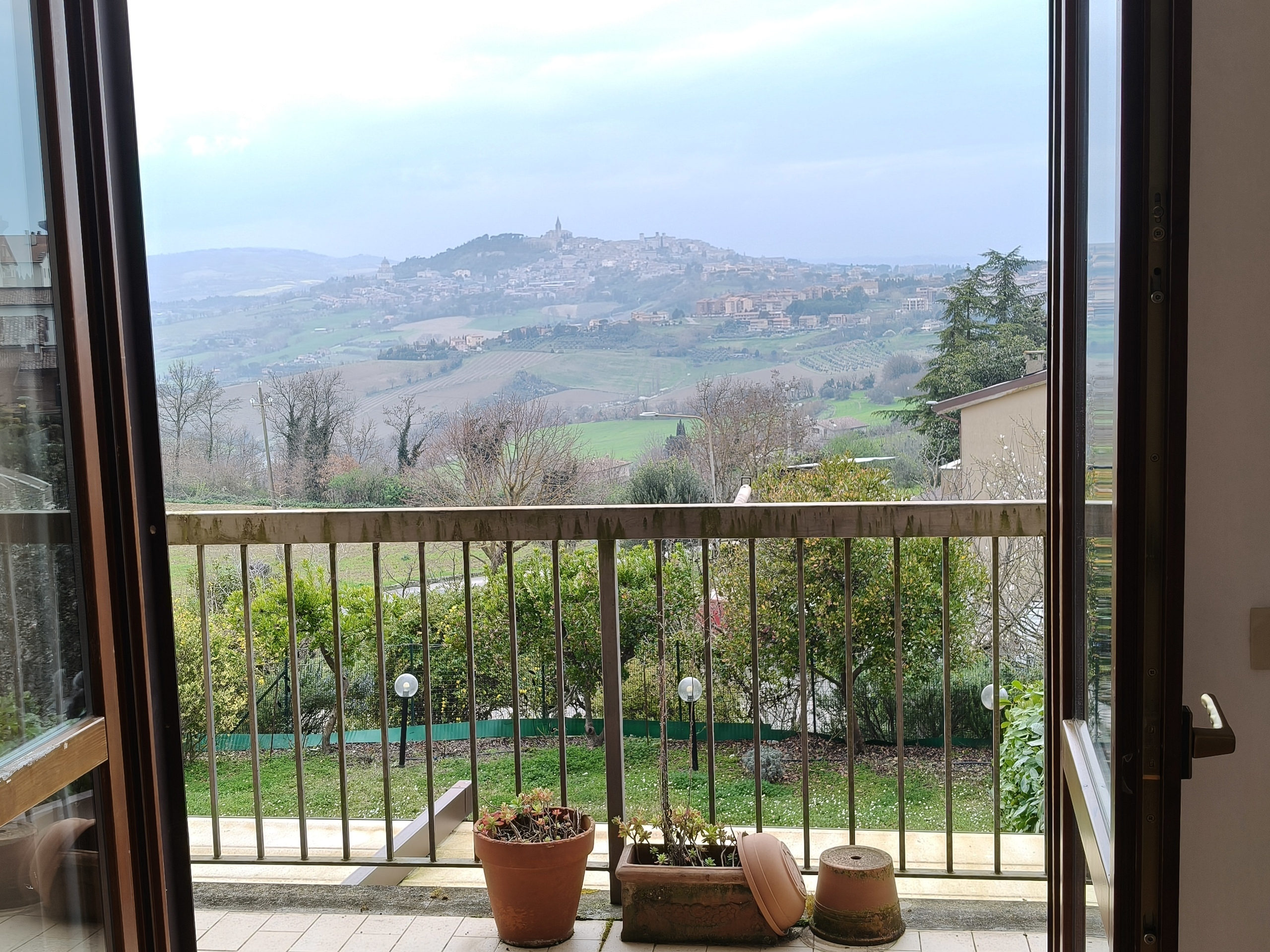 Appartamento con terrazzo in vocabolo torresquadrata 212c, Todi