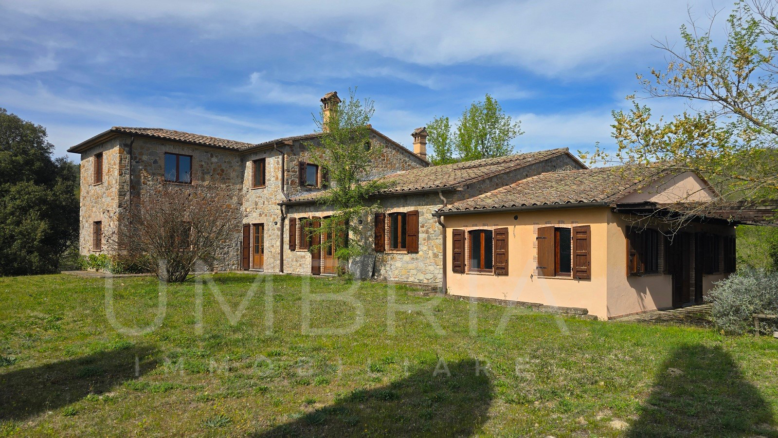 Casa indipendente con terrazzi in strada montiano 10, Ficulle