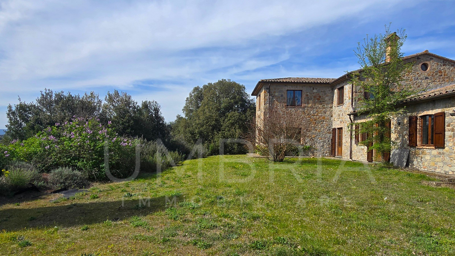 Casa indipendente con terrazzi in strada montiano 10, Ficulle