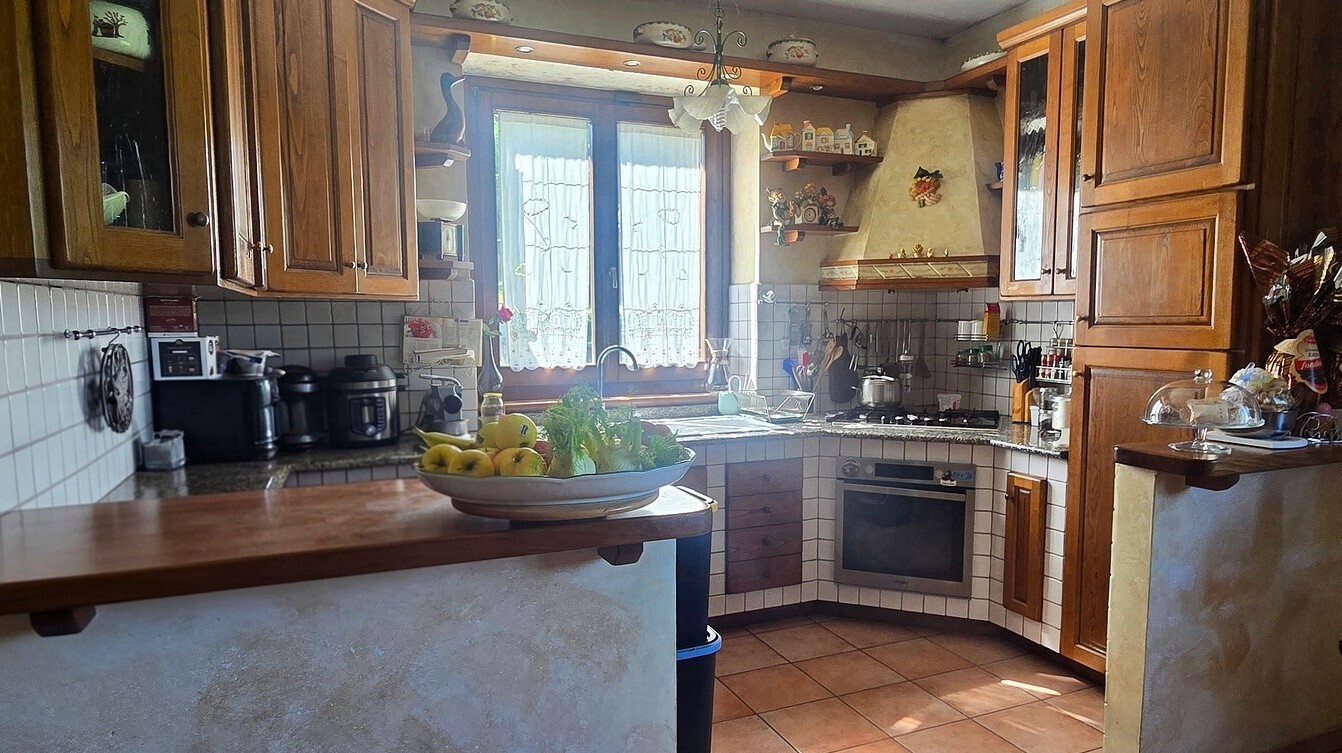 Casa indipendente in vendita in piazza sant'antonio 1, Baschi