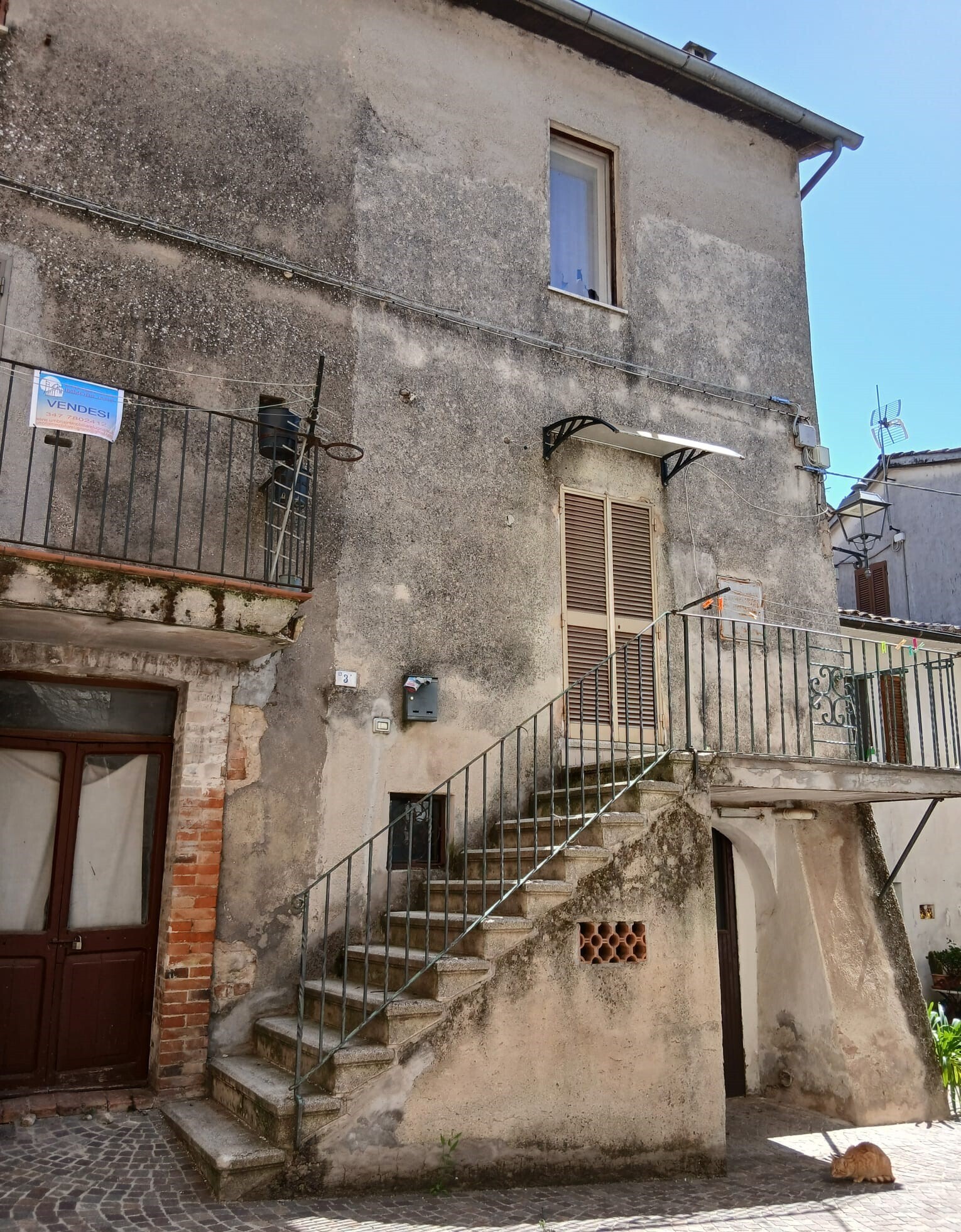 Casa indipendente con terrazzo in via alcide de gasperi 5, Montecastrilli