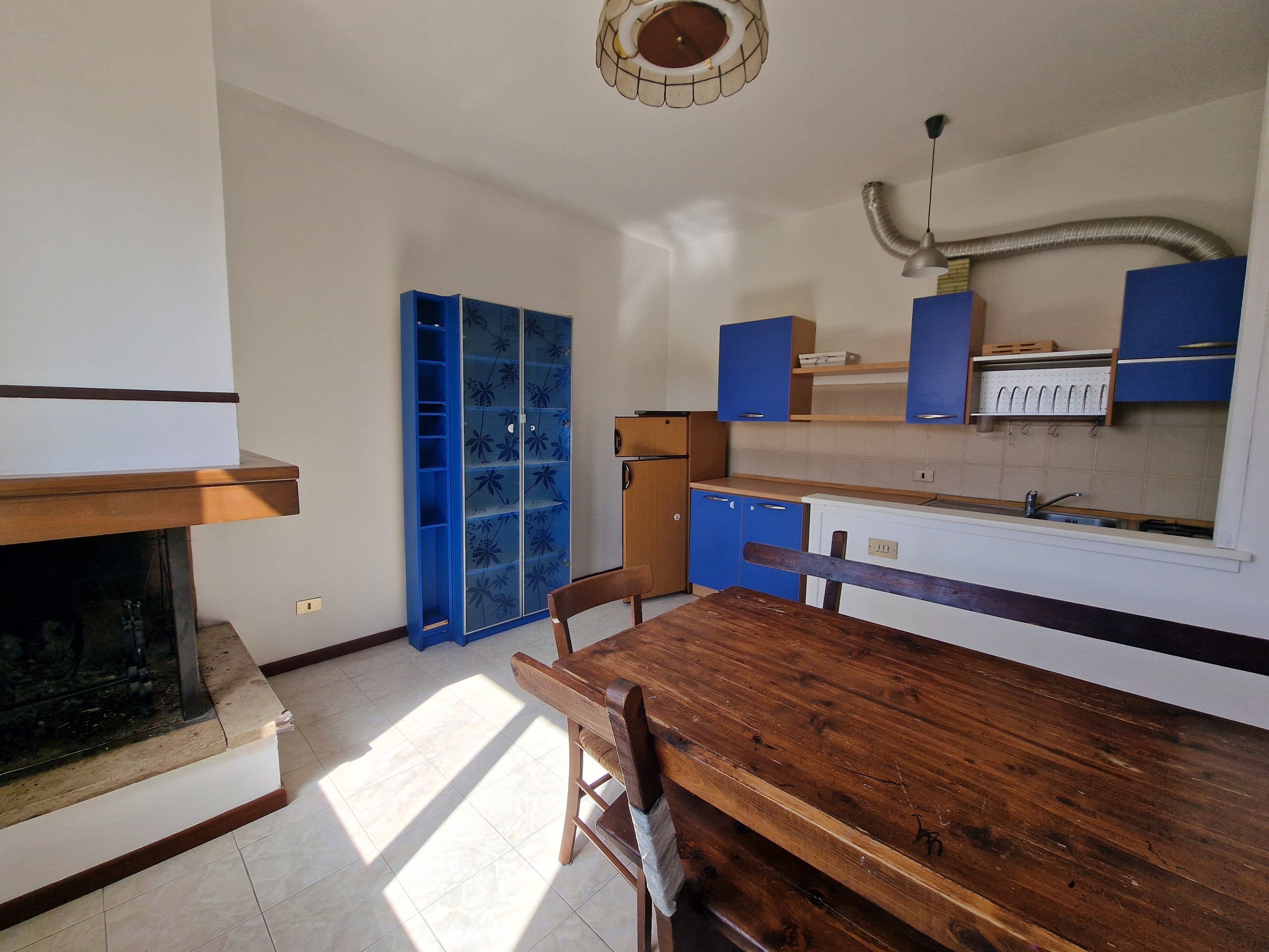 Casa indipendente con giardino in via pianetta, Narni