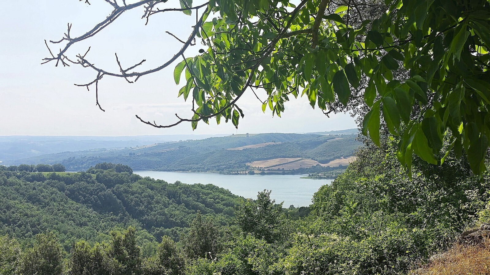 Casa indipendente vista lago in vocabolo menicaglie 11, Baschi