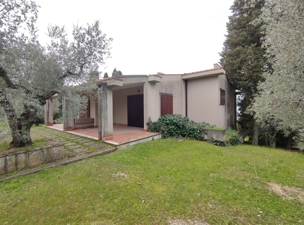 Casa indipendente con giardino in via del convento 96, Terni