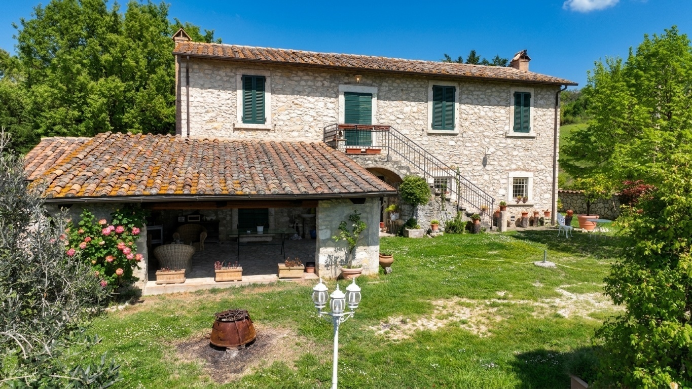 Casa indipendente con giardino in via selvarella, Guardea