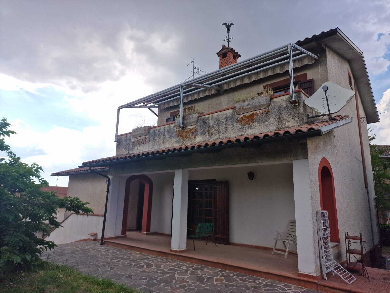 Villa con giardino in via giacomo matteotti 6, Montecastrilli