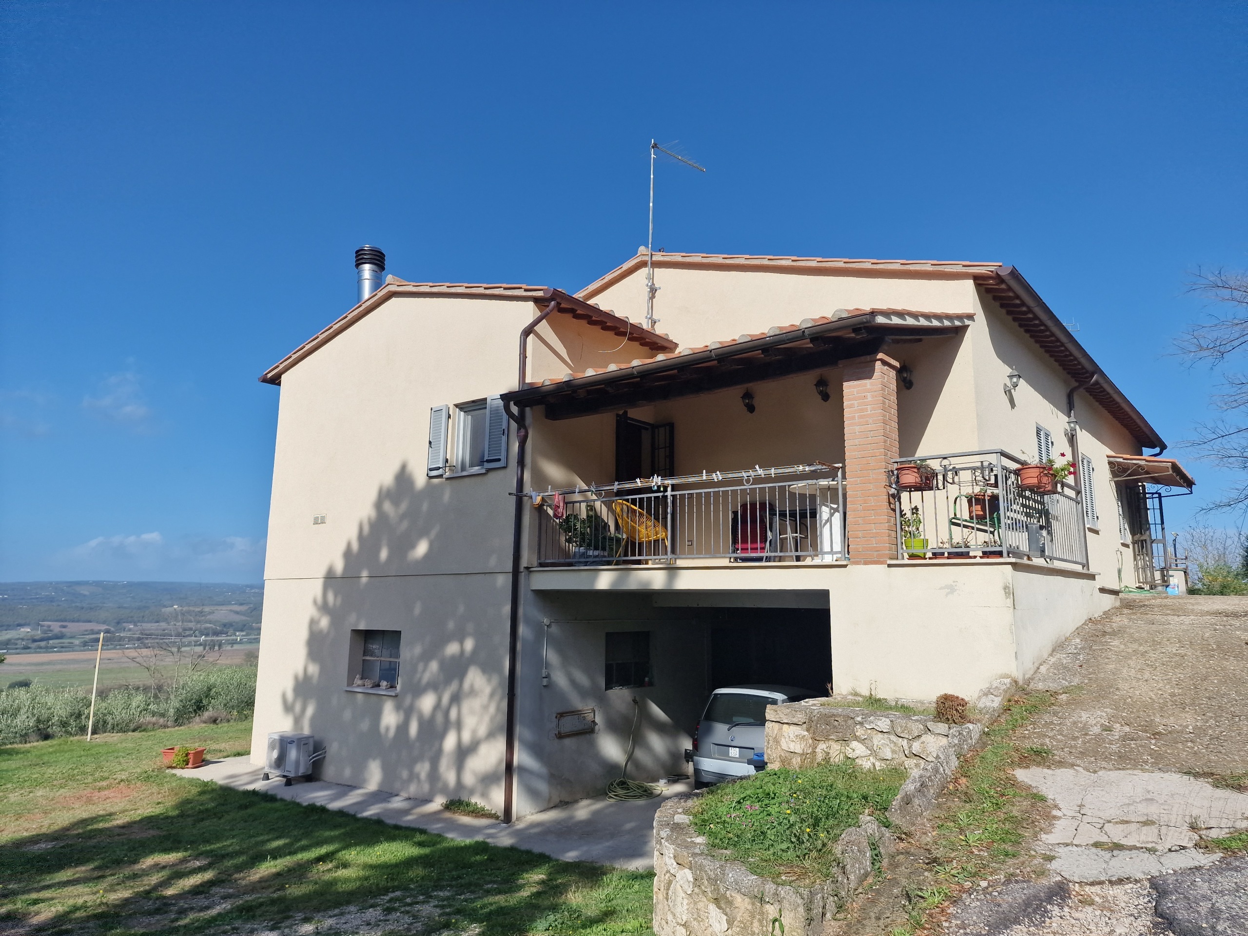 Casa indipendente con giardino in vocabolo colle 6, Alviano