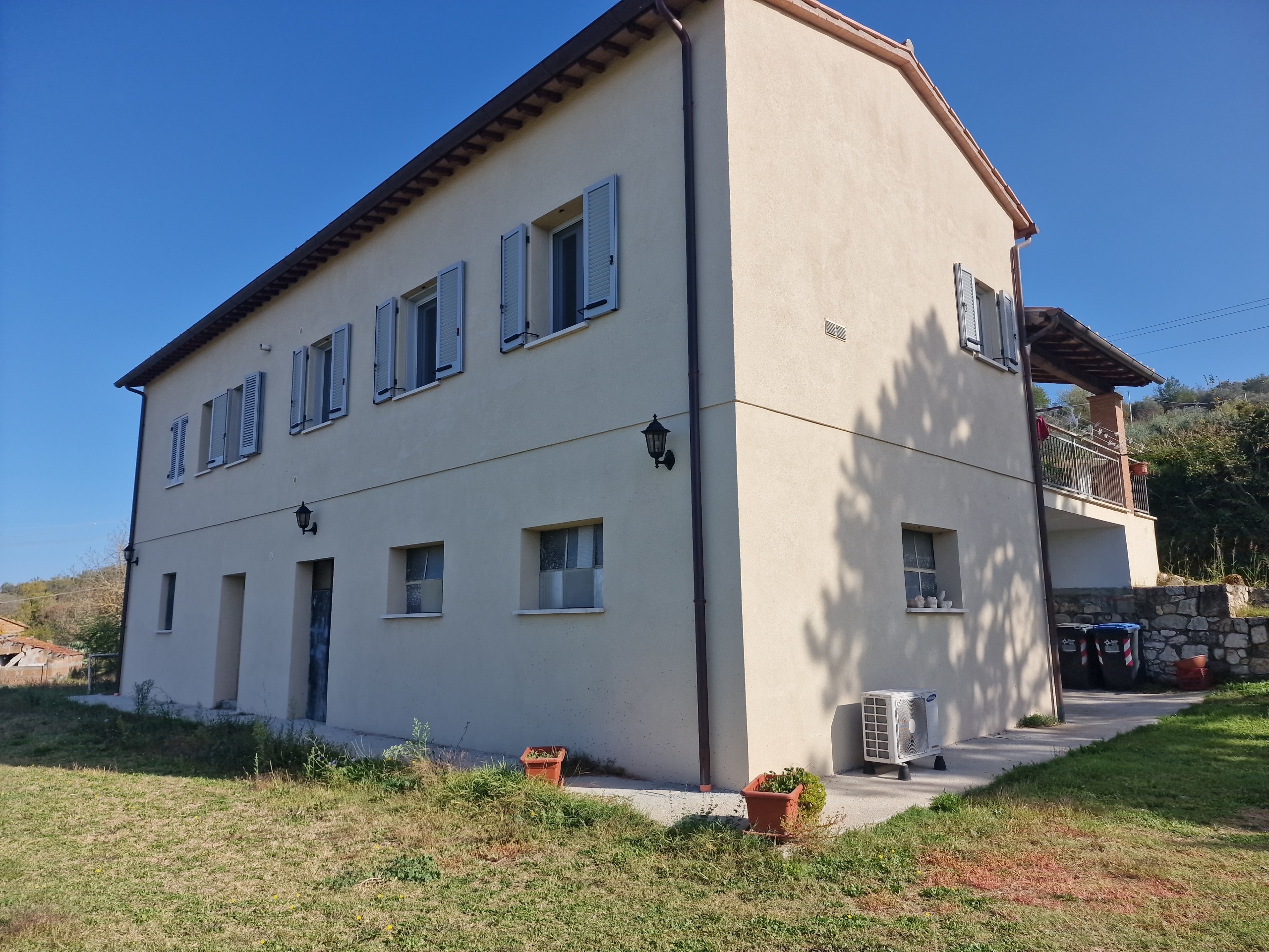 Casa indipendente con giardino in vocabolo colle 6, Alviano