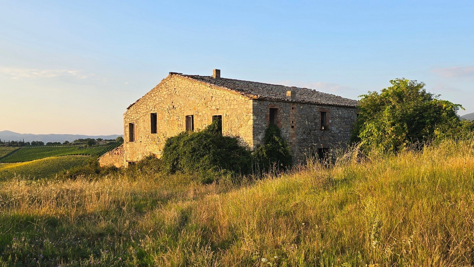 Casa indipendente da ristrutturare in strada provinciale 92 snc, Baschi