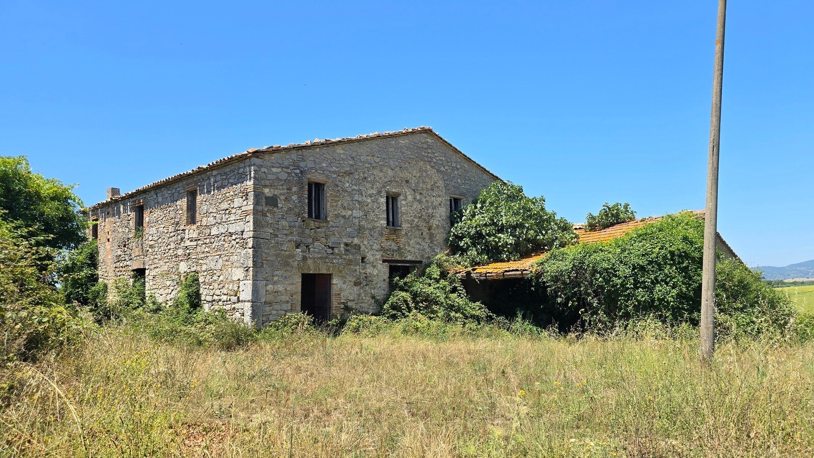 Casa indipendente da ristrutturare in strada provinciale 92 snc, Baschi