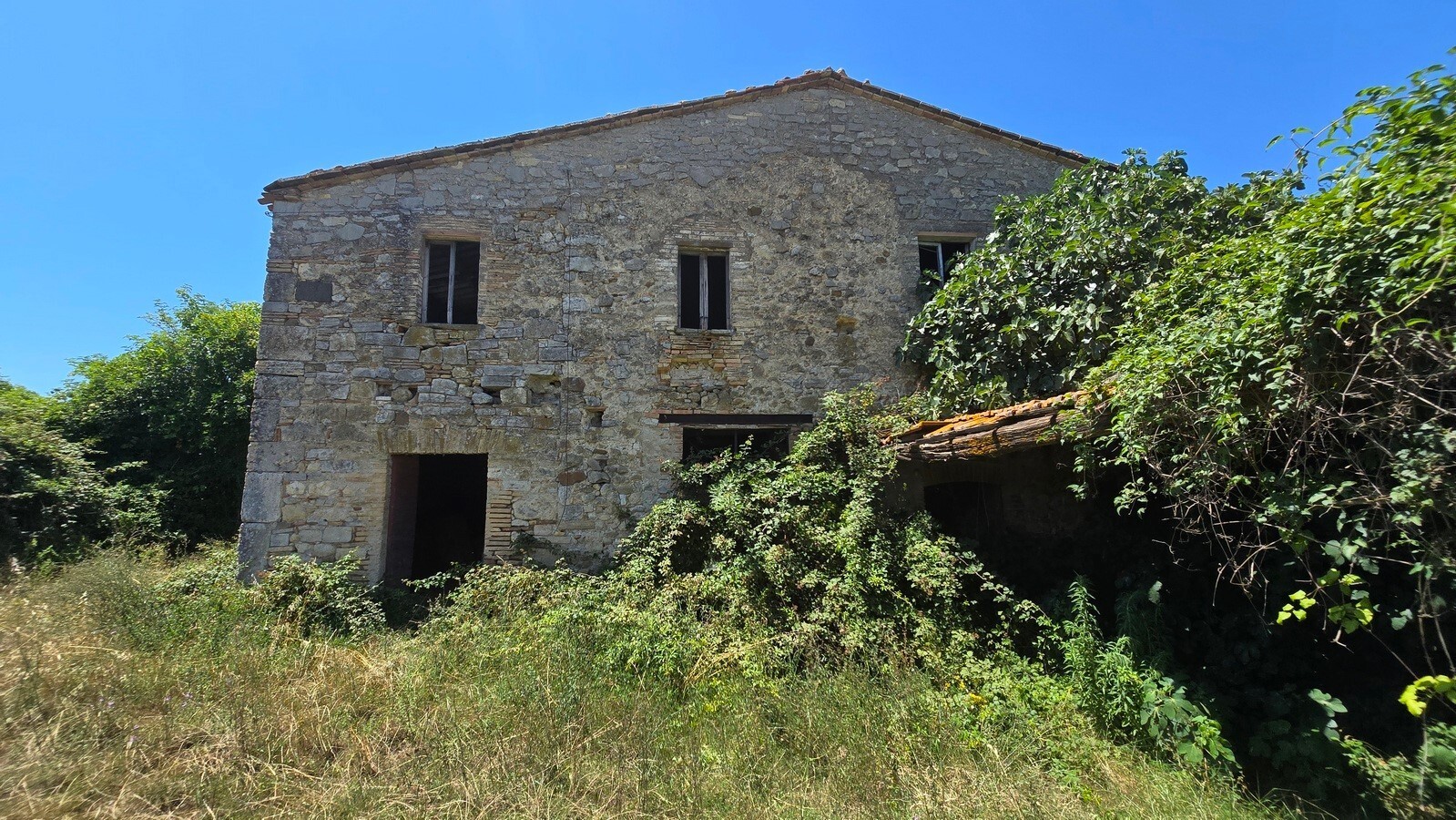 Casa indipendente da ristrutturare in strada provinciale 92 snc, Baschi