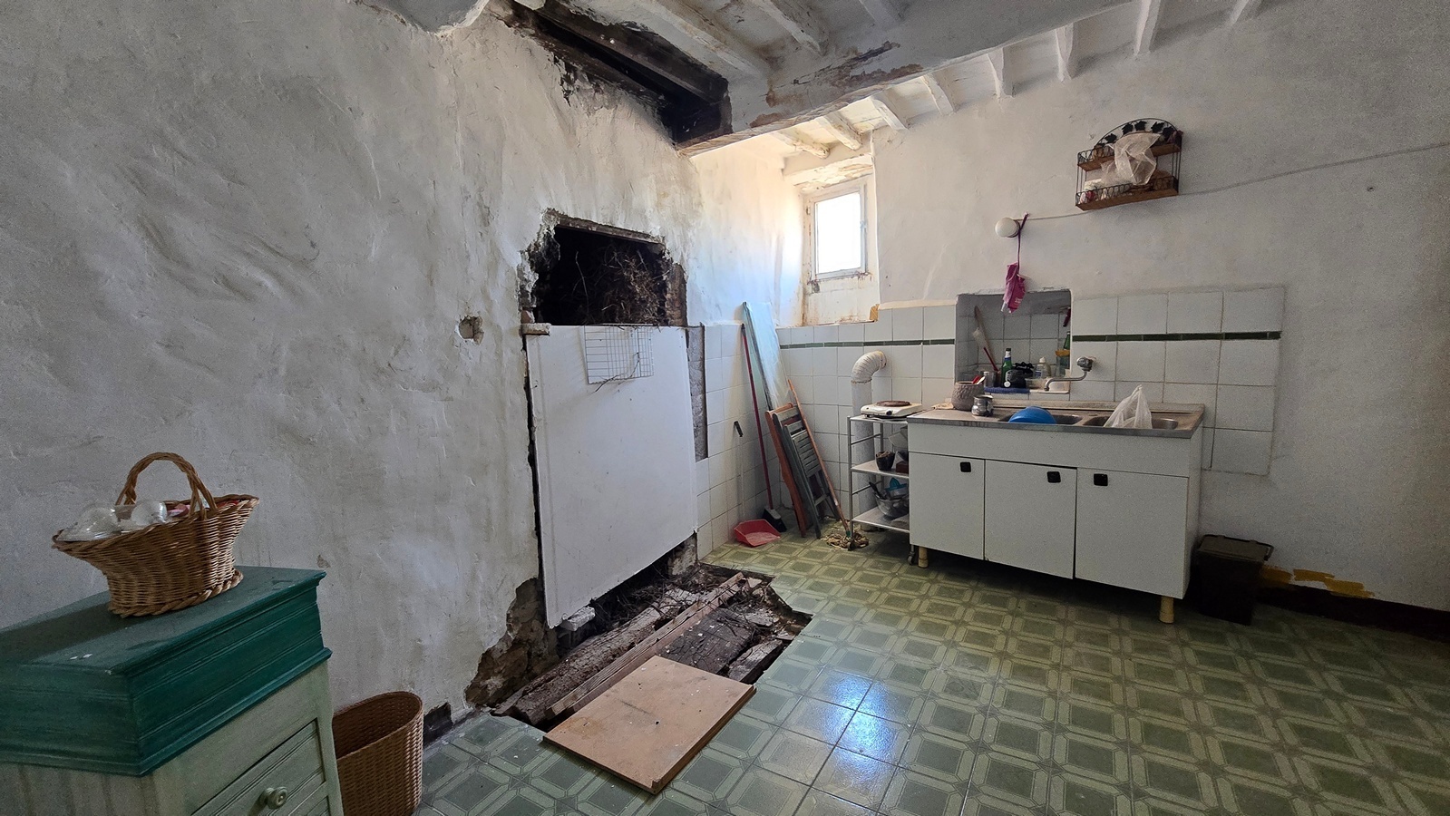 Casa indipendente da ristrutturare in via della chiesa 18, Montecchio