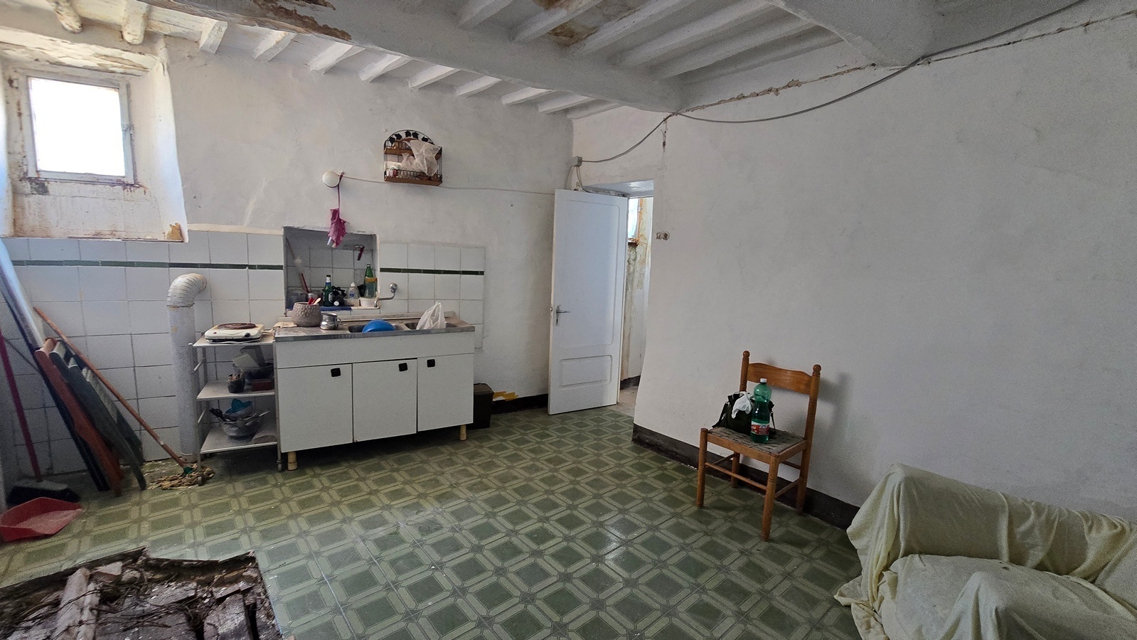 Casa indipendente da ristrutturare in via della chiesa 18, Montecchio