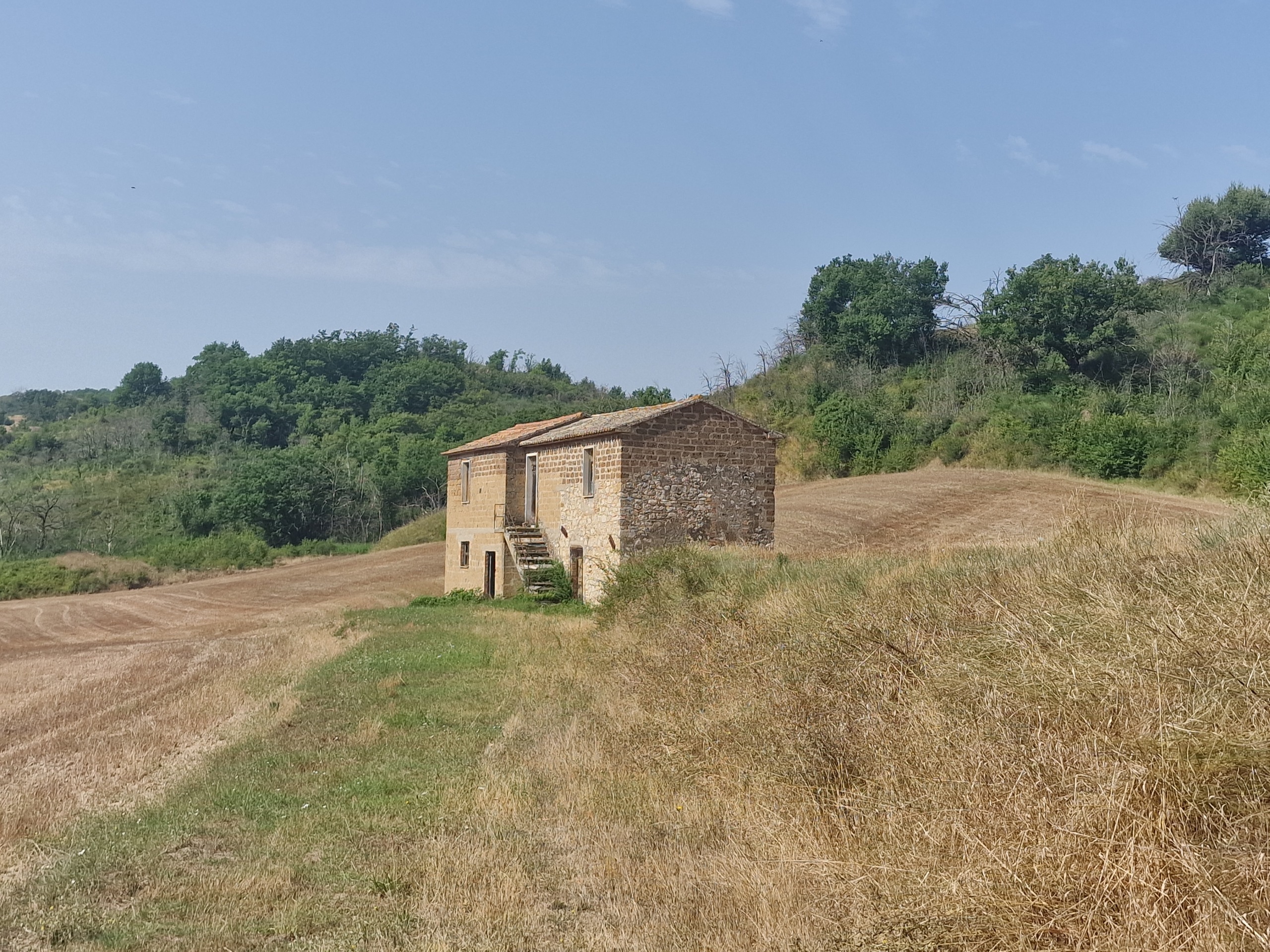 Rustico da ristrutturare in via del fossato, Guardea