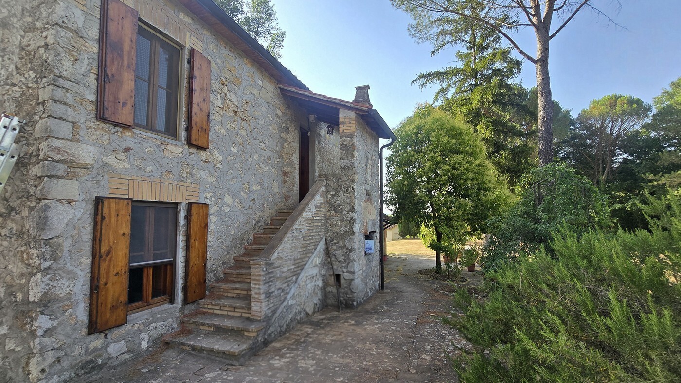 Casa indipendente ristrutturata in localit� sant'agata 11, Guardea