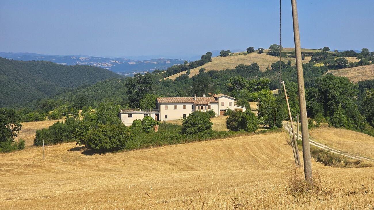 Casa indipendente con terrazzo in morano osteria, Gualdo Tadino