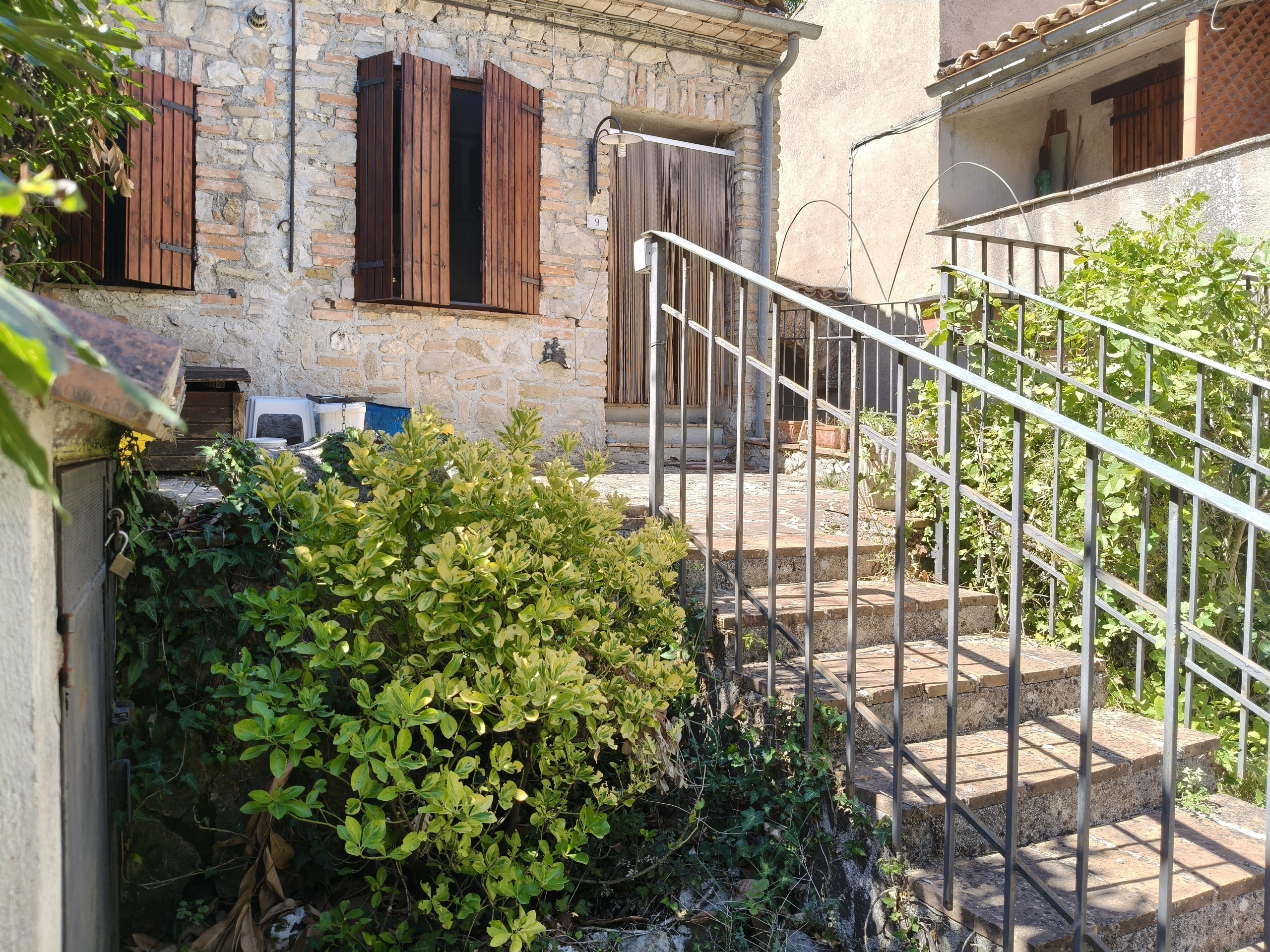Villetta a schiera con giardino in localita' inano 29, Guardea
