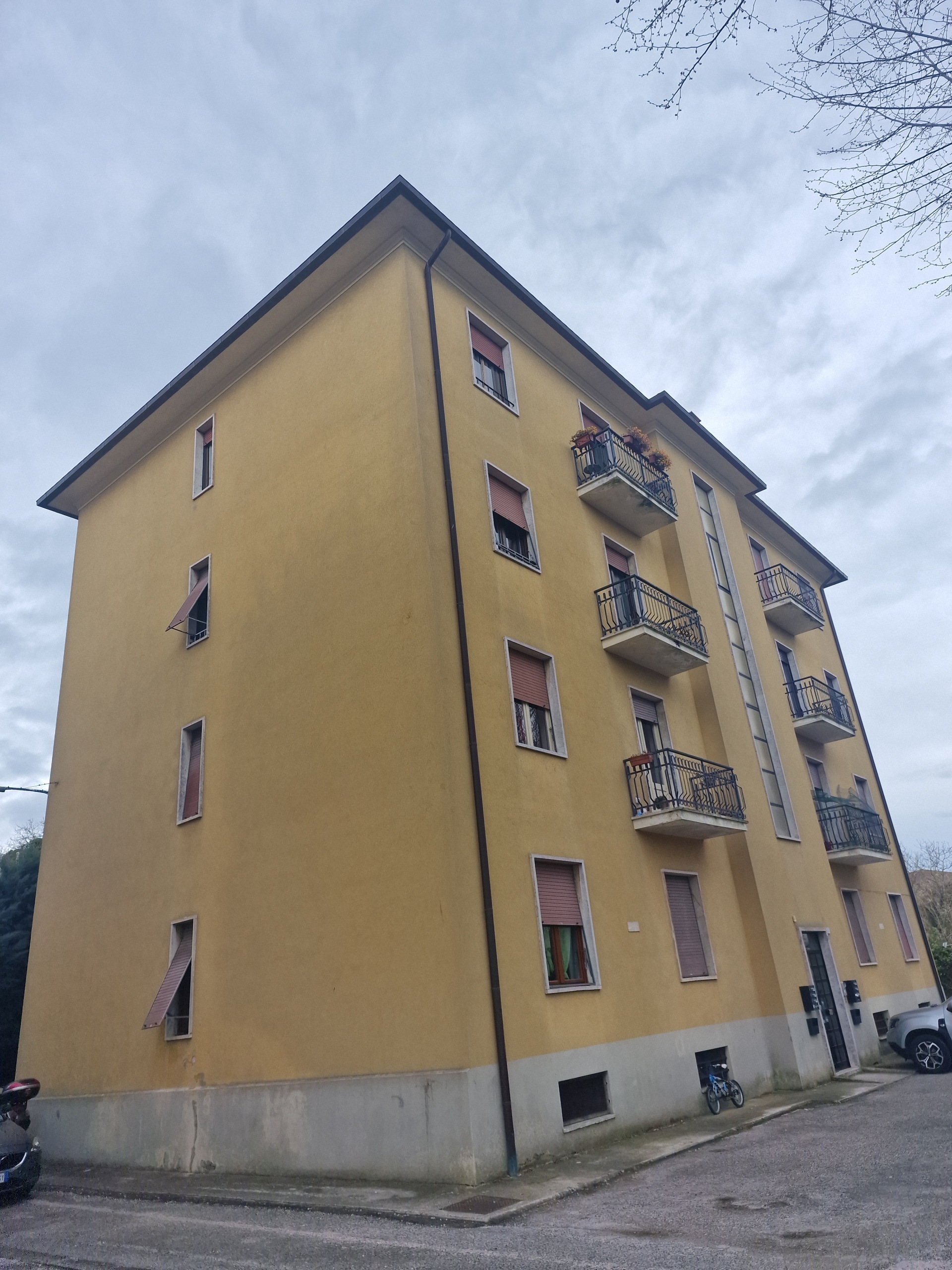 Appartamento da ristrutturare in viale dei giardini 2, Amelia