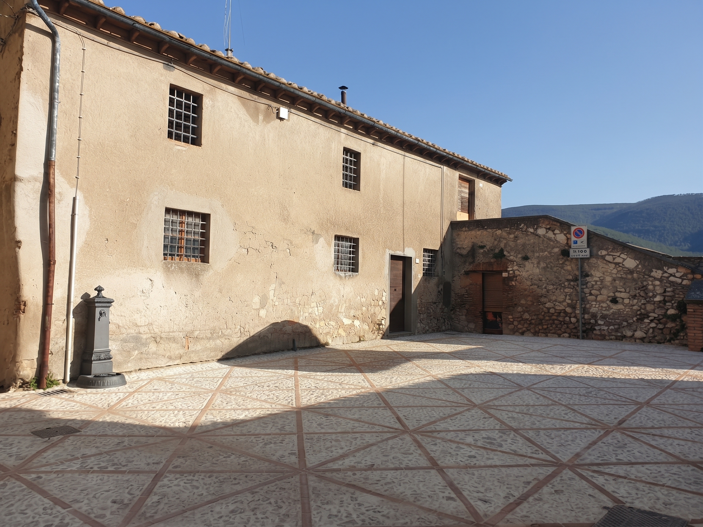 Casa indipendente da ristrutturare in via delle loggie, Lugnano in Teverina