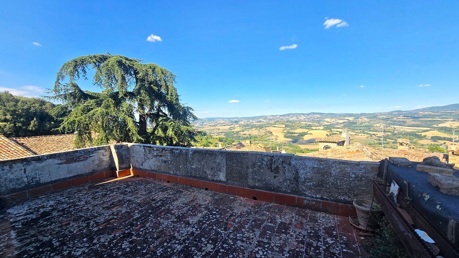 Stabile/Palazzo con terrazzo in via del mercato vecchio 16, Todi