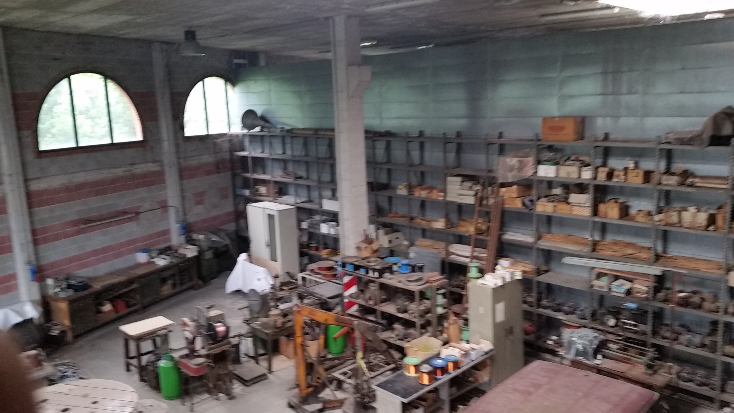 Capannone da ristrutturare in via del seminario, Lucca