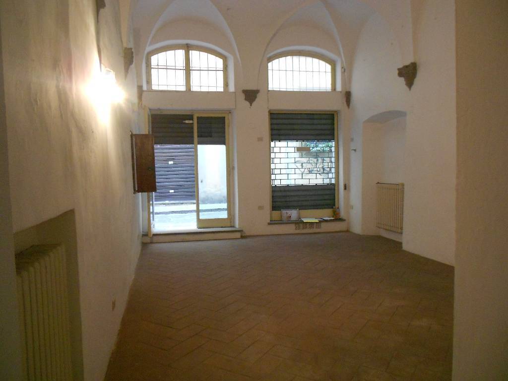 Capannone nuova in piazza del giglio, Lucca