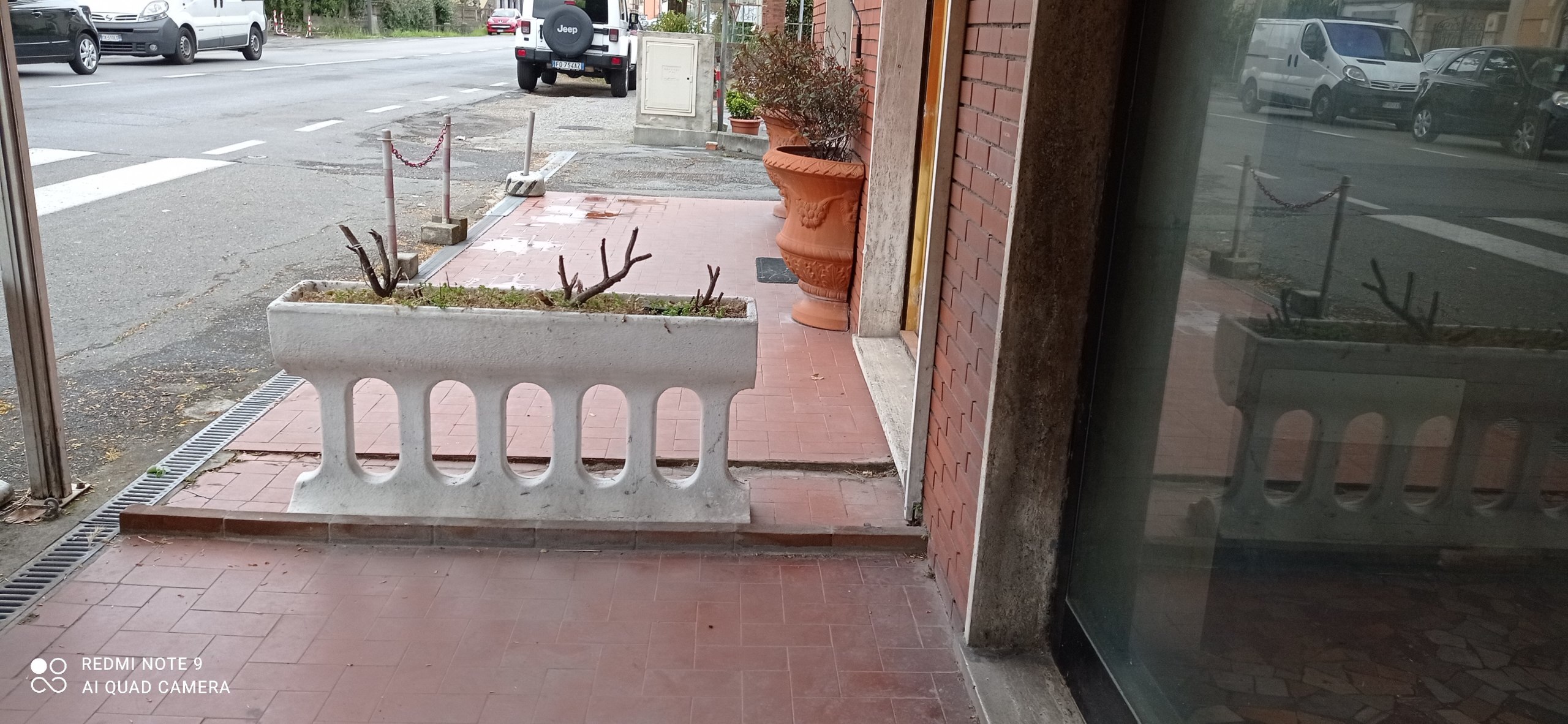 Capannone da ristrutturare in via sarzanese 937, Lucca