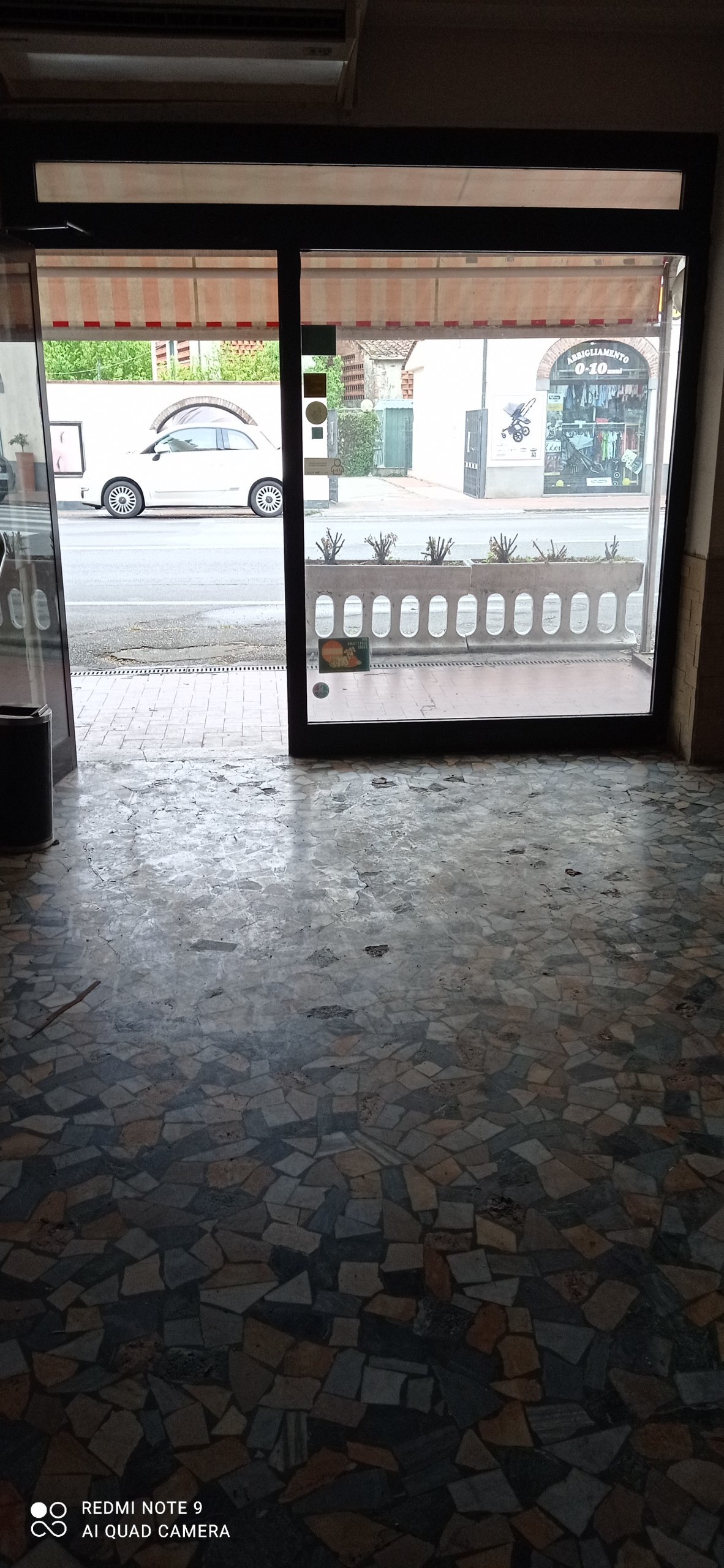 Capannone da ristrutturare in via sarzanese 937, Lucca