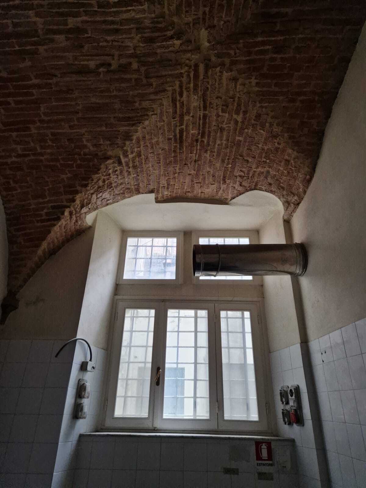 Locale commerciale in affitto in via beccheria, Lucca