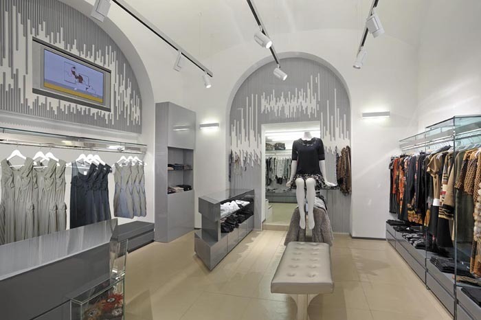 Locale commerciale in affitto in via beccheria, Lucca