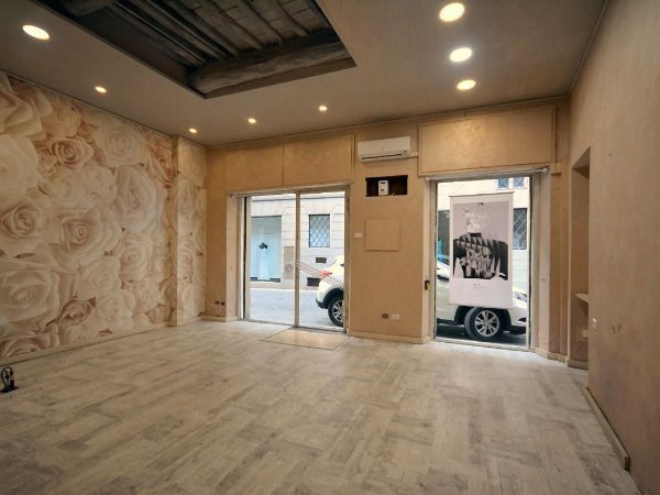 Locale commerciale in affitto in via beccheria, Lucca