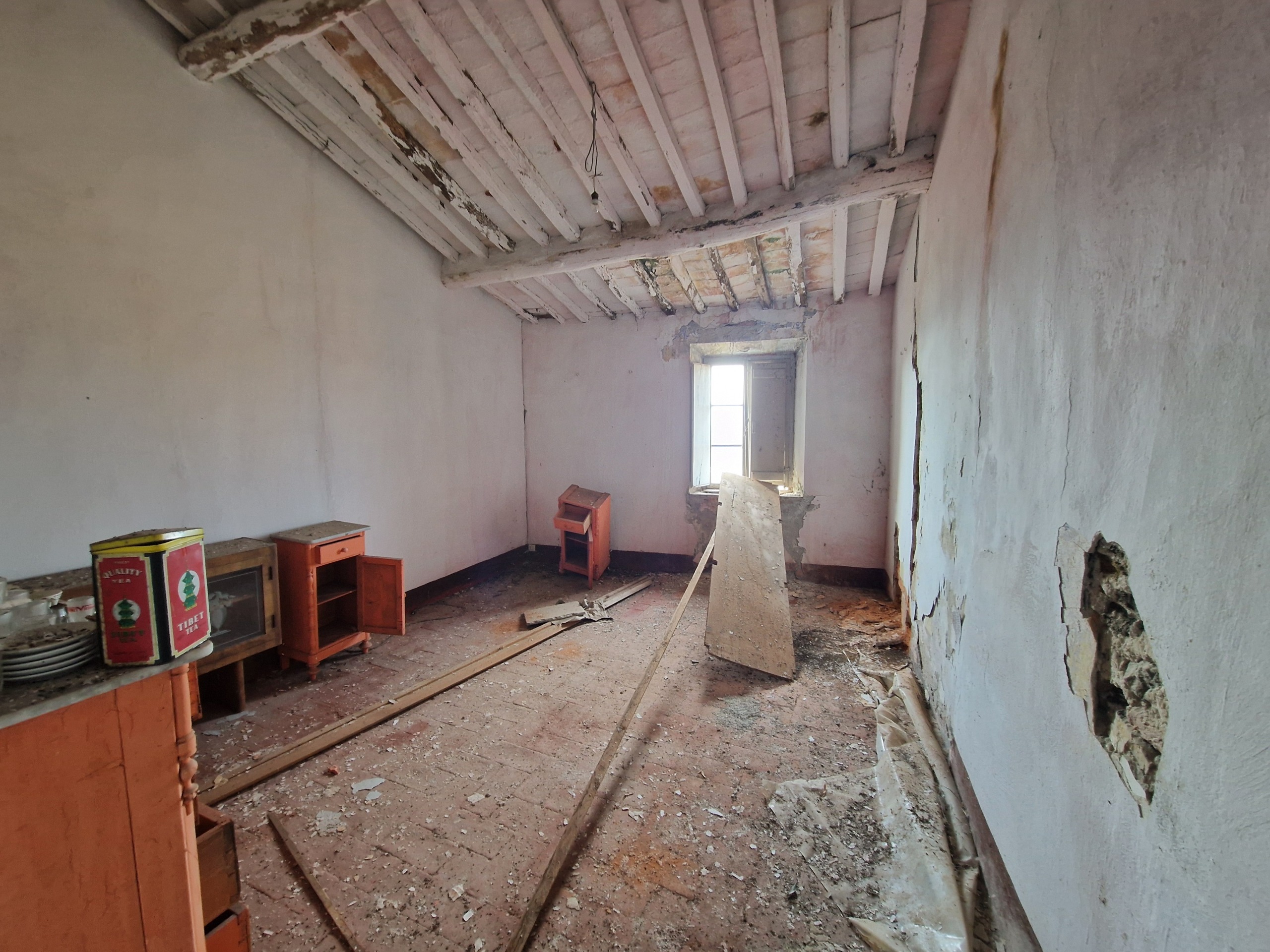 Rustico da ristrutturare in via di magazzeno, Lucca