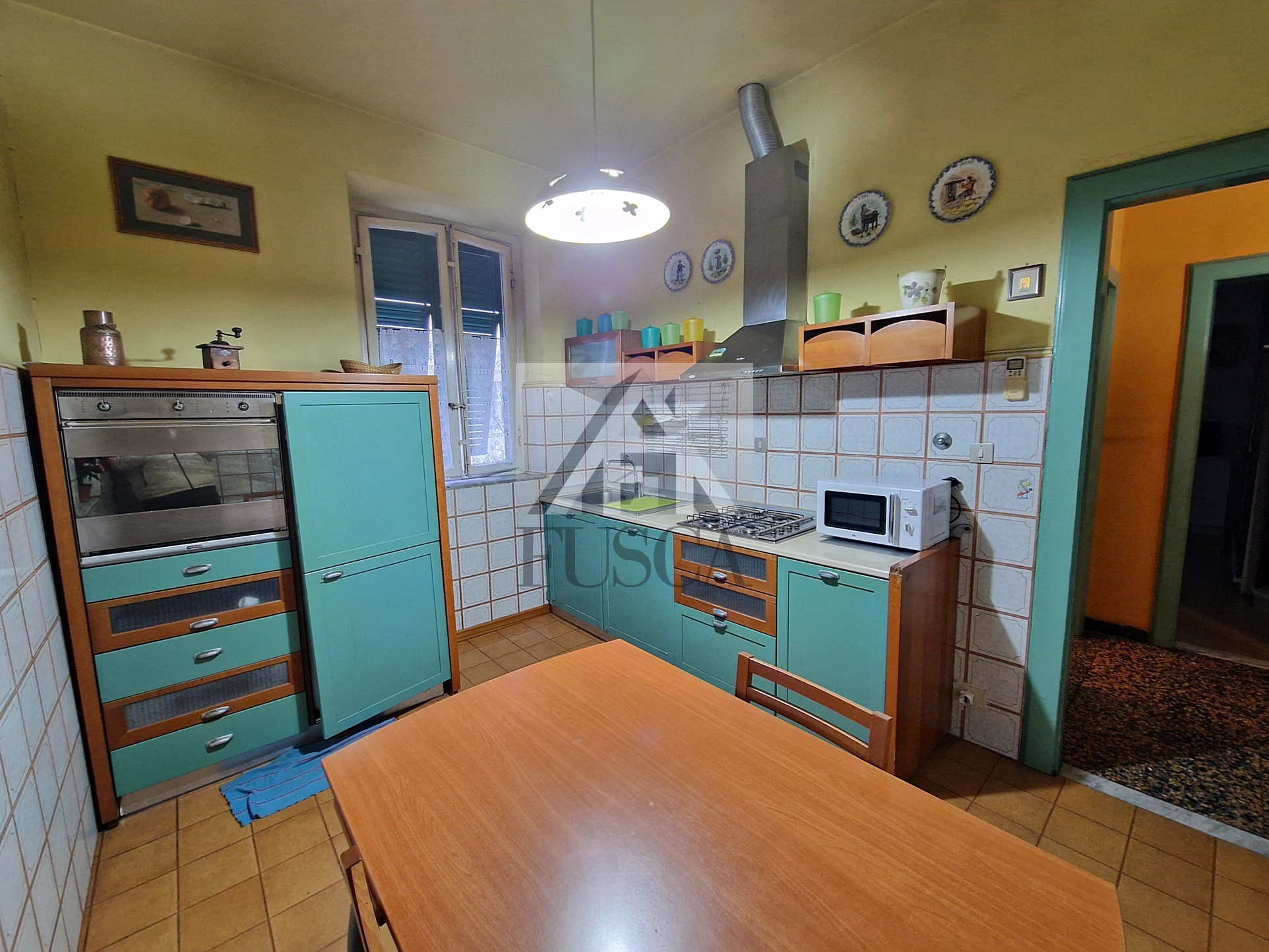 Quadrilocale con box in via di salicchi, Lucca