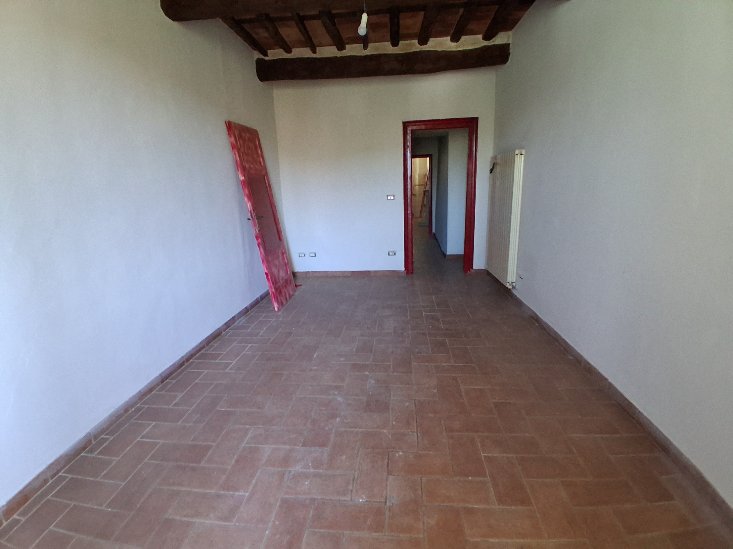 Casa indipendente da ristrutturare in via della chiesa xi, Lucca