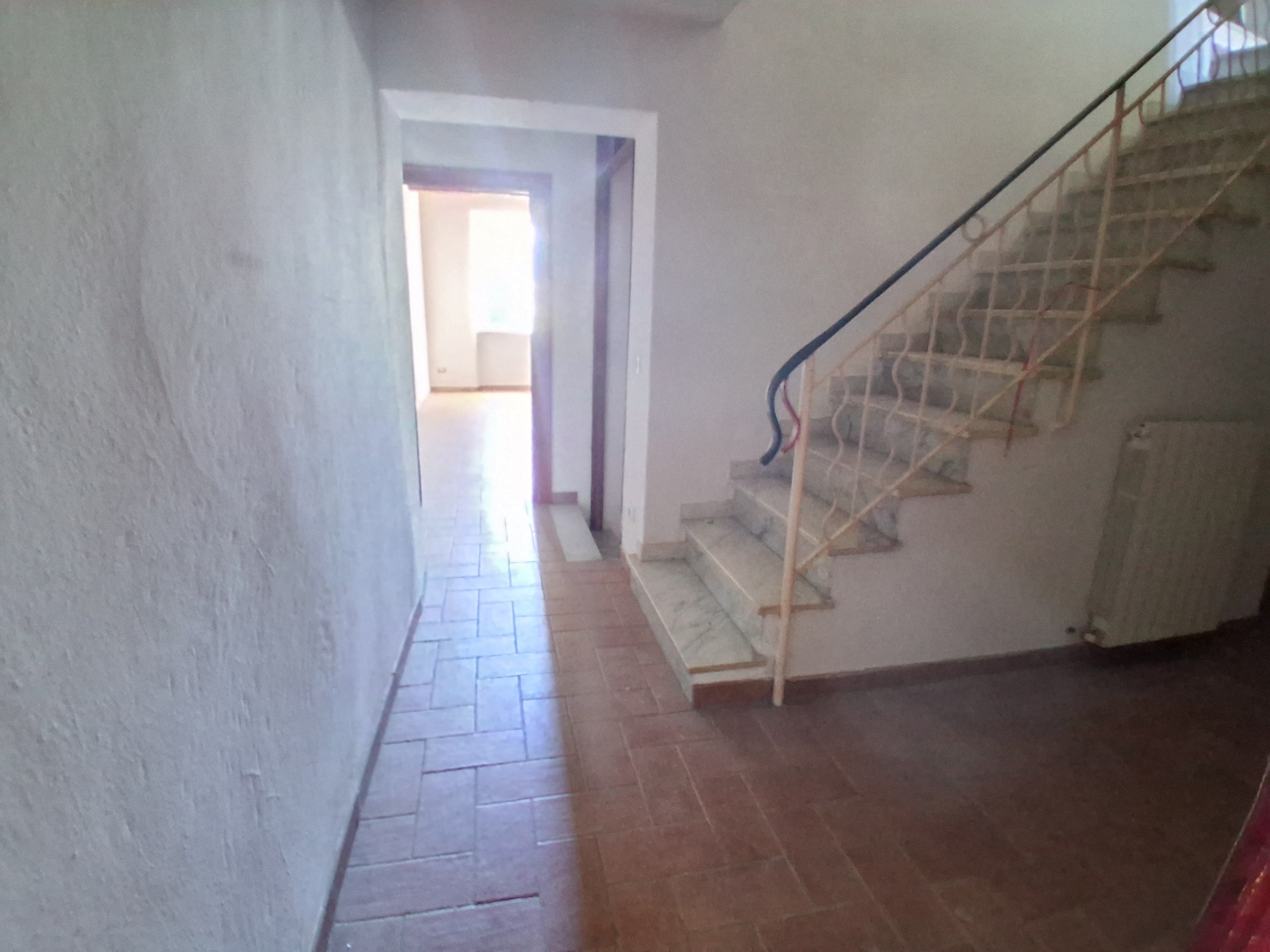 Casa indipendente da ristrutturare in via della chiesa xi, Lucca