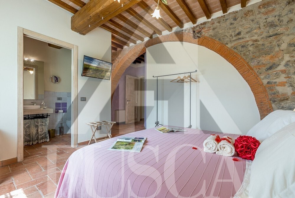 Rustico con giardino in via sarzanese 3482, Lucca