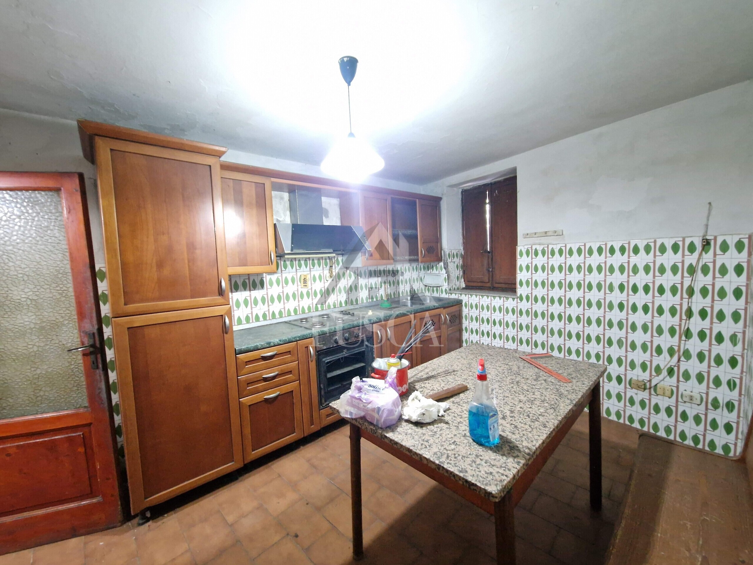 Casa indipendente da ristrutturare in via nicol� paganini, Lucca