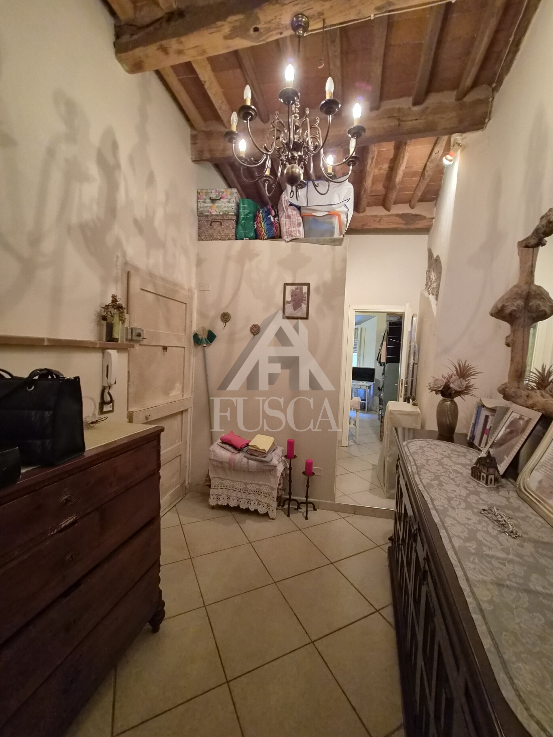 Bilocale ristrutturato in via roma, Lucca