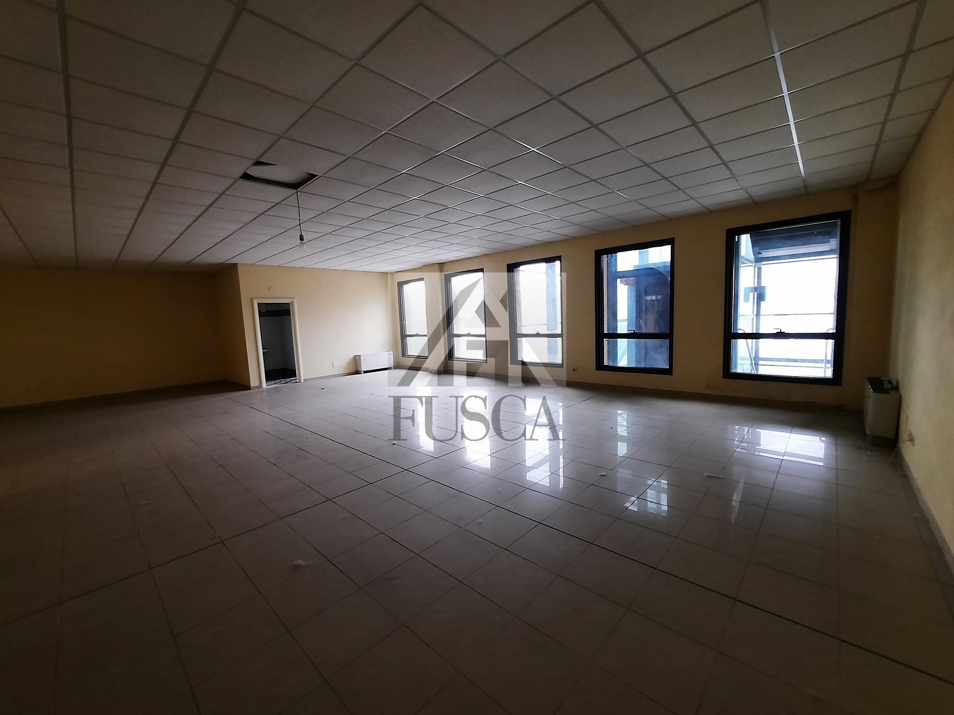Ufficio nuovo in via per corte ceccotti, Lucca