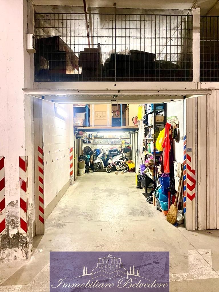 Box/Garage 26mq in vendita in piazza puccini, Firenze