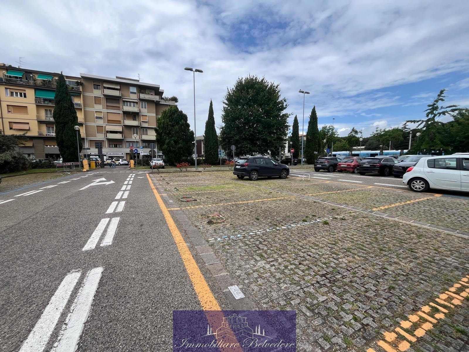 Posto auto scoperto in vendita in via pistoiese, Firenze