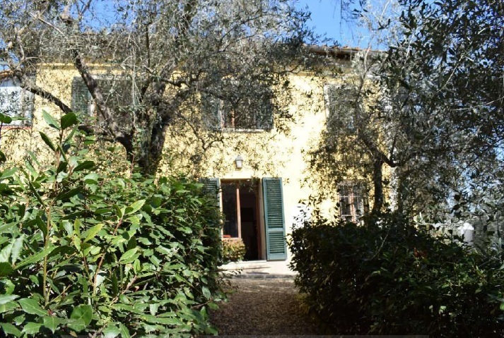 Villa con giardino in via pindemonte, Firenze