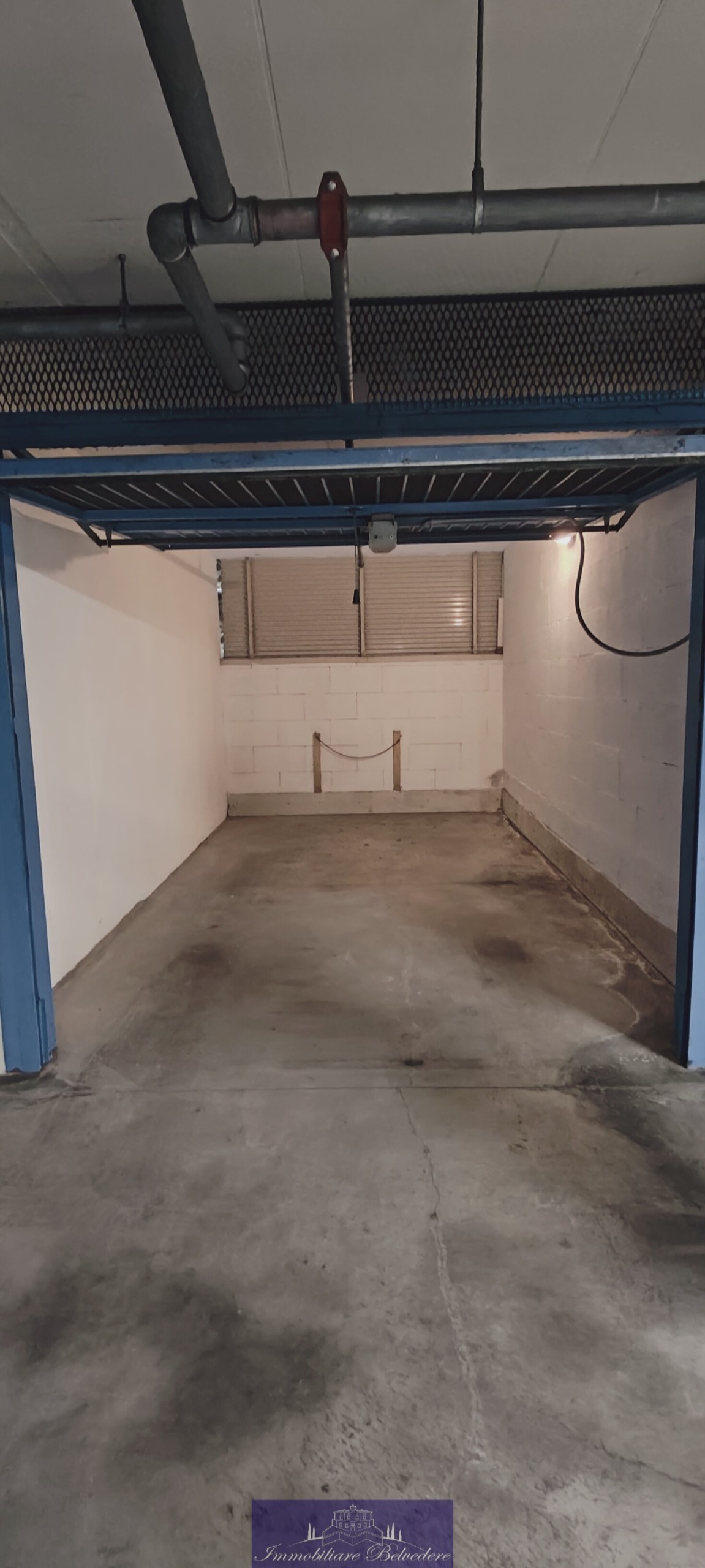 Box/Garage 10mq in vendita in via lippi e macia, Firenze