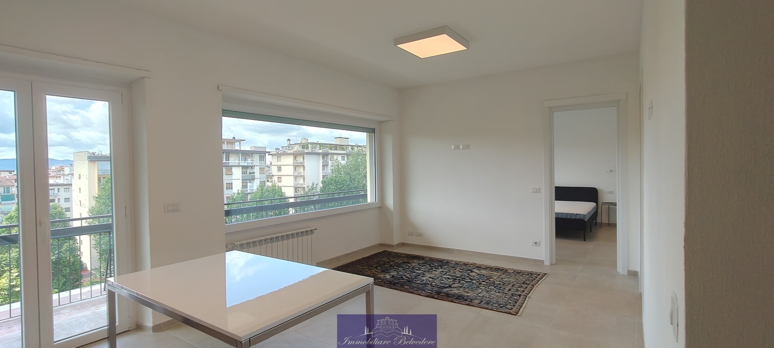 Trilocale con terrazzo in viale redi, Firenze