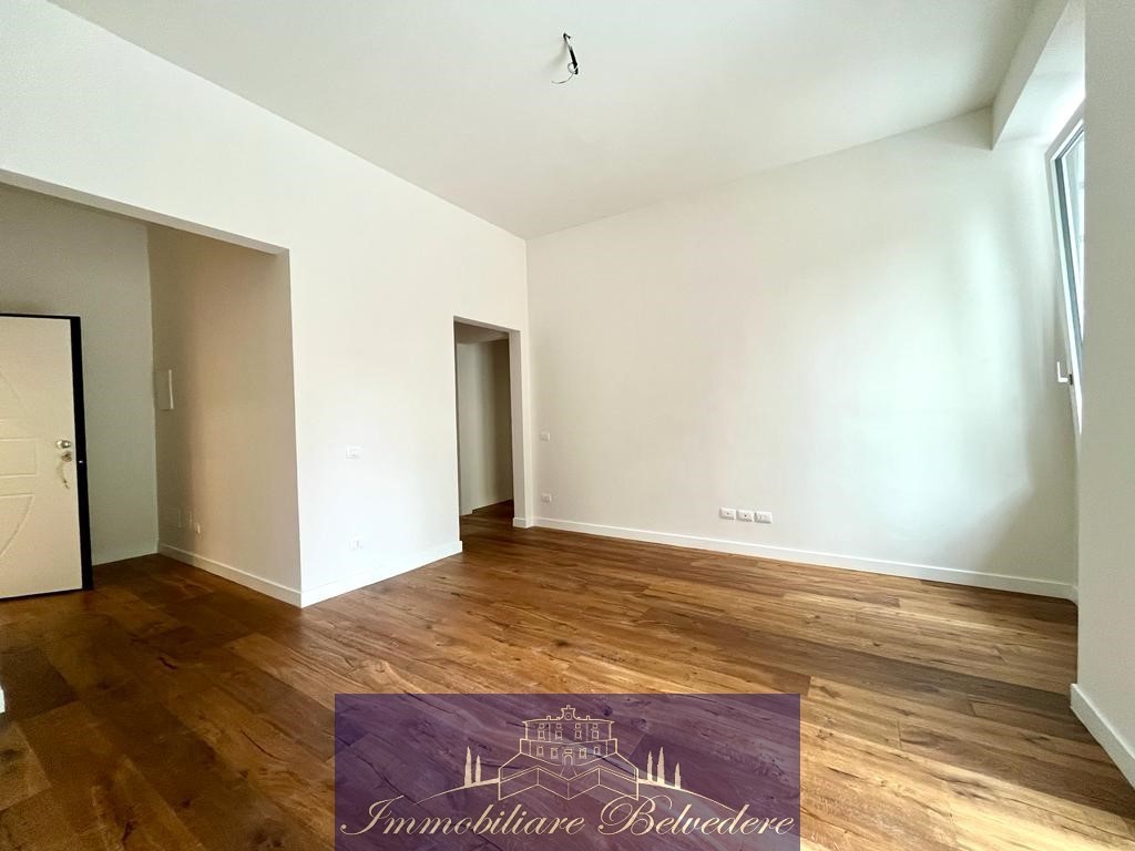 Trilocale con terrazzo in via arnolfo, Firenze