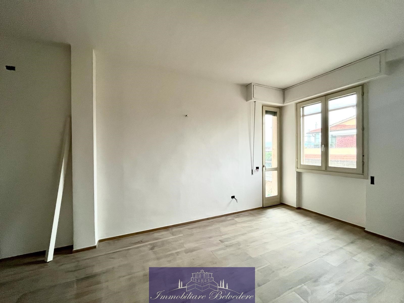 Trilocale con terrazzo in via pasquini, Firenze