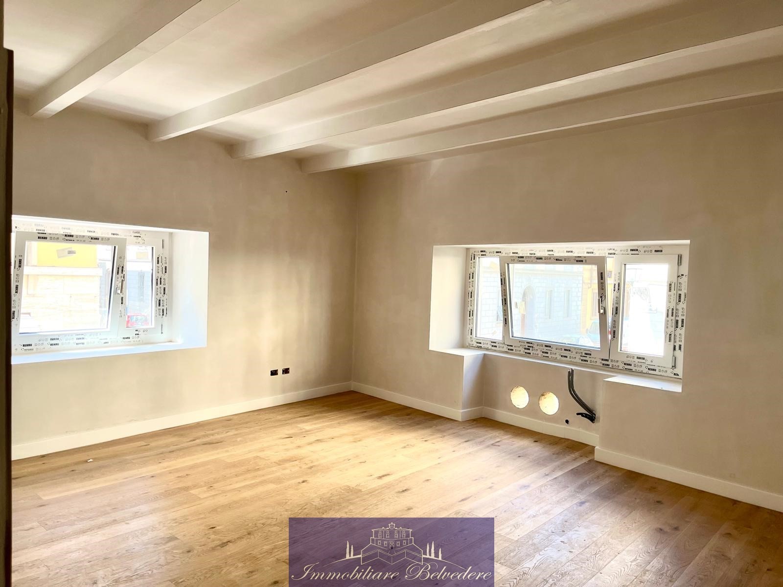 Trilocale con terrazzo in via pasquini, Firenze