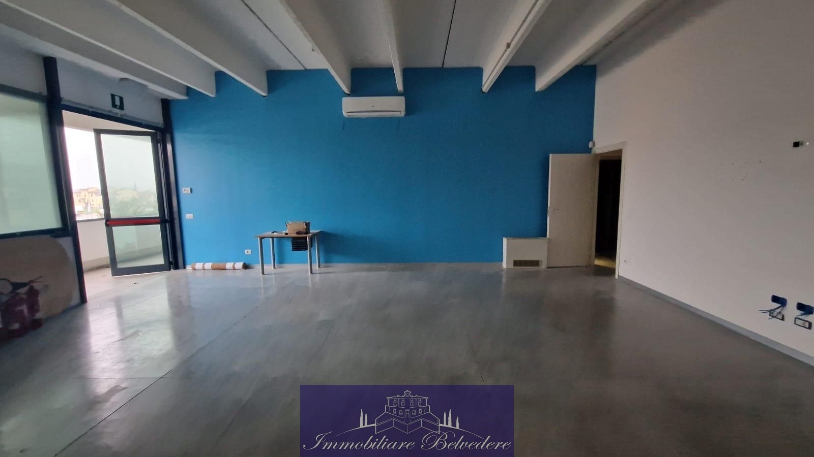 Magazzino in vendita in viale europa, Scandicci