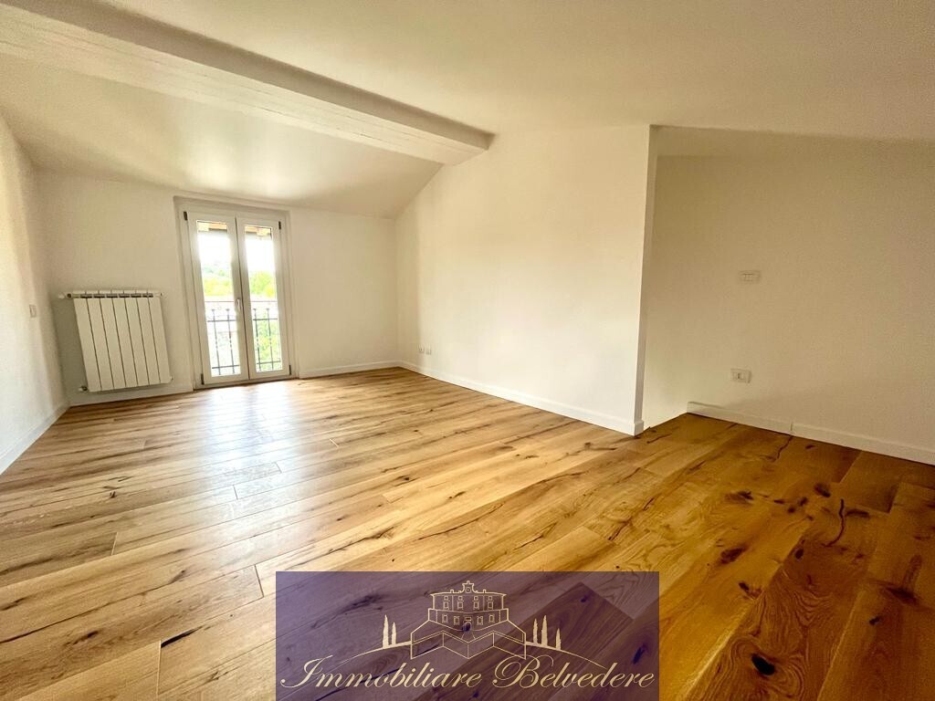 Appartamento con giardino in via chiantigiana, Firenze